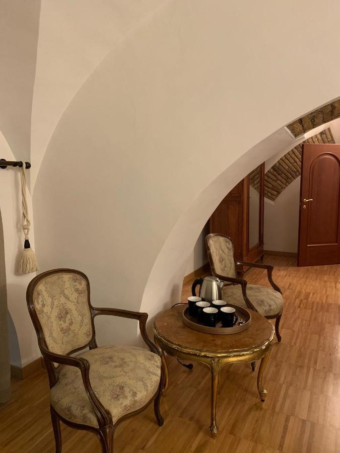 Residenza Tritone Luxury Guest House Trevi Fountain Rom Exteriör bild