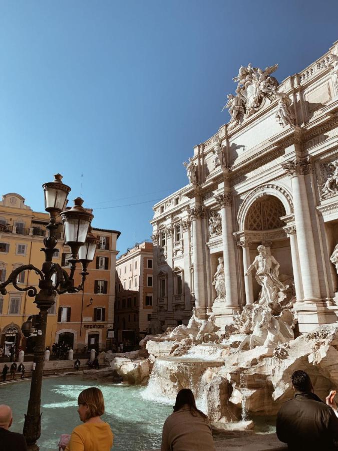 Residenza Tritone Luxury Guest House Trevi Fountain Rom Exteriör bild