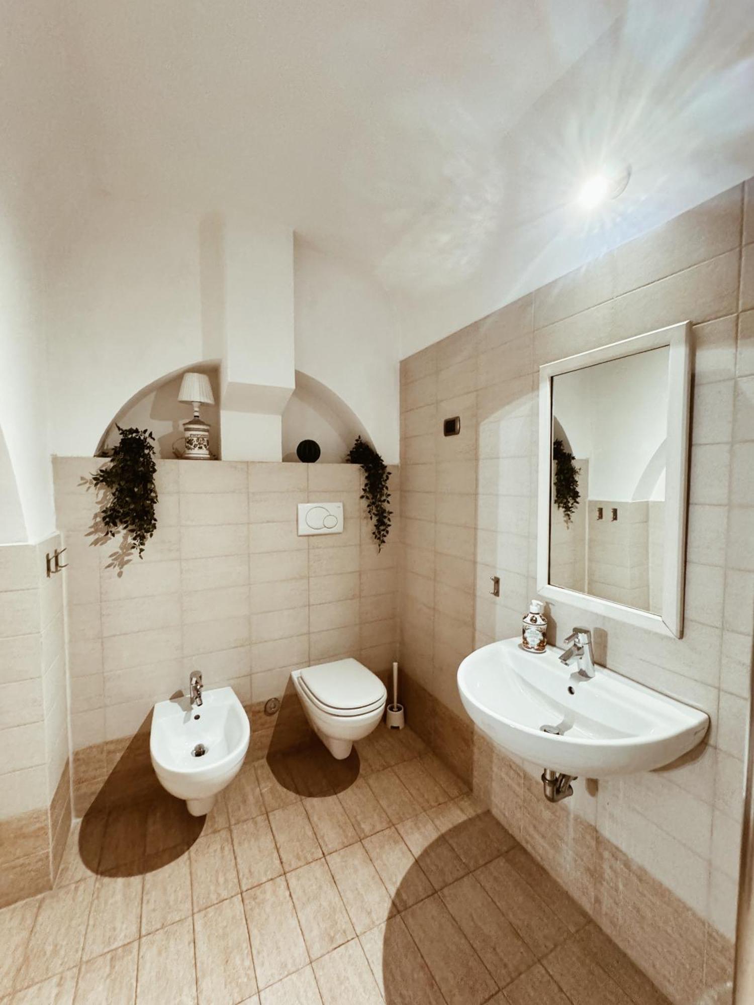 Residenza Tritone Luxury Guest House Trevi Fountain Rom Exteriör bild